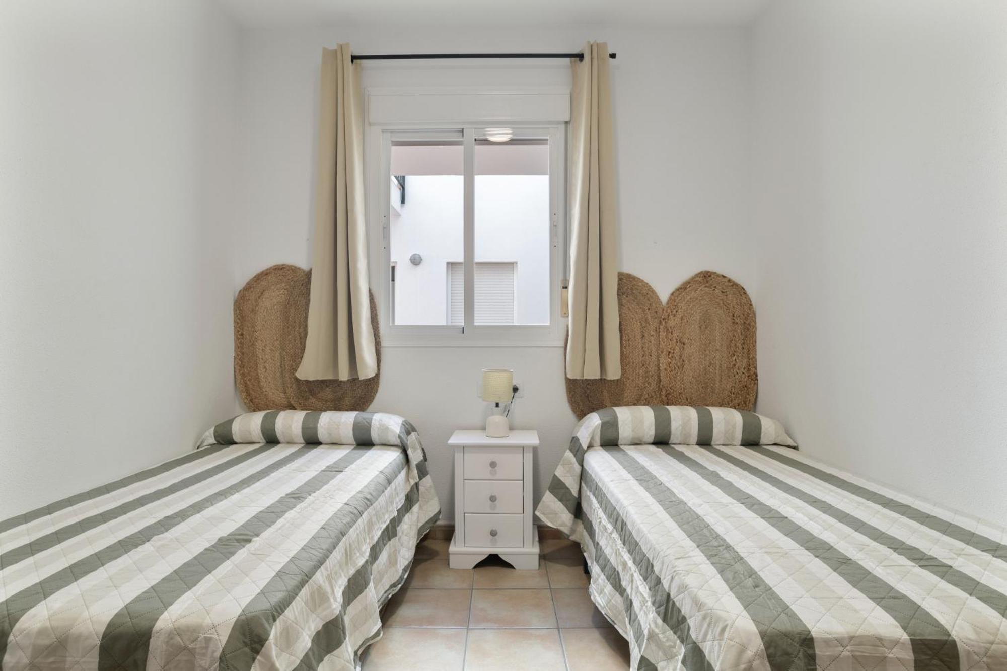 Apartamento Perez Zara 5 Conil De La Frontera Esterno foto